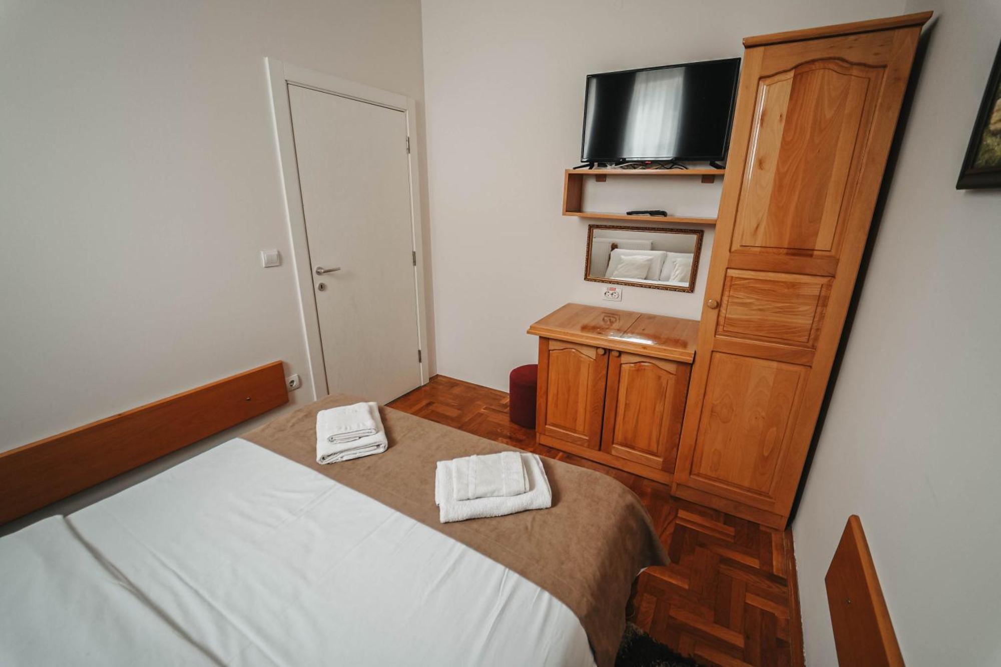 B&B Passage Sremska Mitrovica Luaran gambar