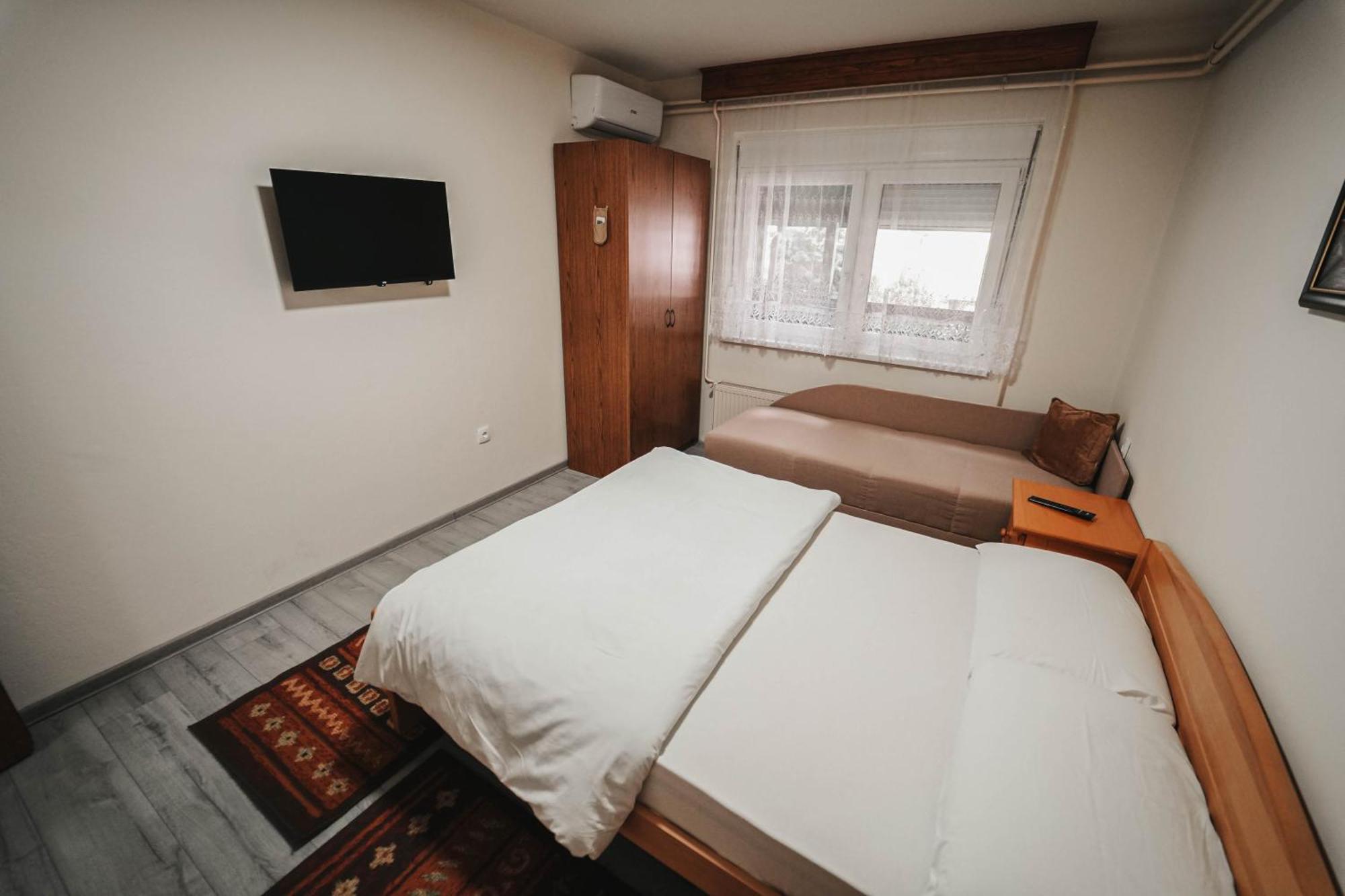 B&B Passage Sremska Mitrovica Luaran gambar